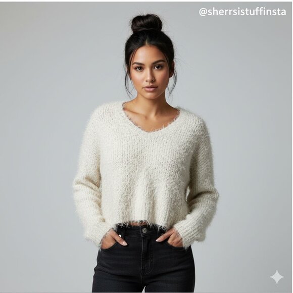 EXCELLENT Anthropologie Knitted & Knotted Ivory Fuzzy Snowfrost Sweater XS - Picture 1 of 12